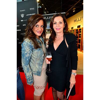 Shopping for Charity - Fashion Outlet Parndorf - 