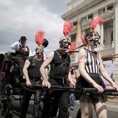 19. Regenbogenparade auf der Wiener Ringstraße