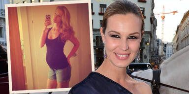 Melanie Scheriau zeigt Babybauch