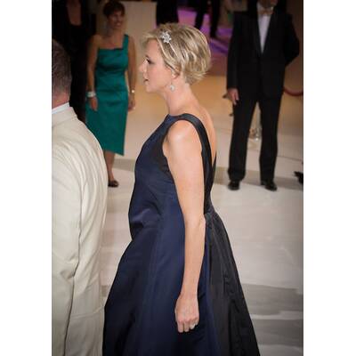 Fürstin Charlène & Fürst Albert verliebt am Rot-Kreuz-Ball