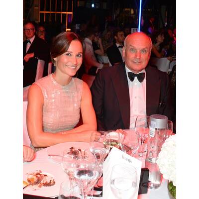 Kim Kardashian & Nicole Scherzinger.