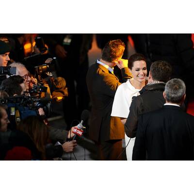 Angelina Jolie strahlt bei 