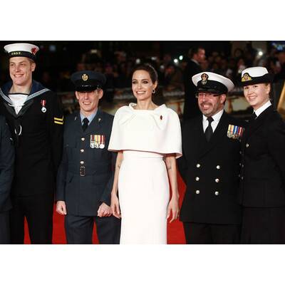 Angelina Jolie strahlt bei 