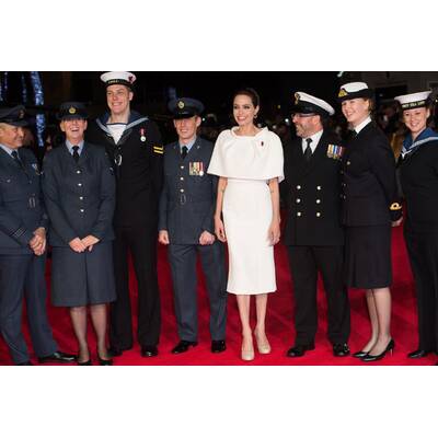 Angelina Jolie strahlt bei 
