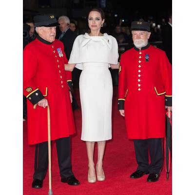 Angelina Jolie strahlt bei 