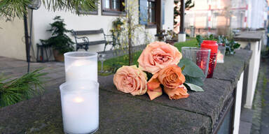 Jürgens tot: Fans legen Blumen nieder