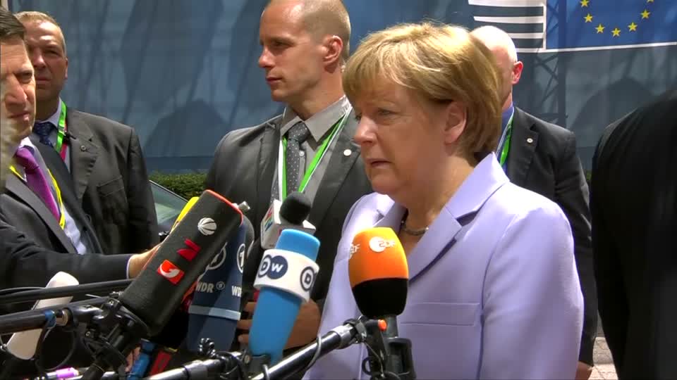 2015-06-25T134919Z_1_LOP000H4LT925_RTRMADP_BASEIMAGE-960X540_ONLINE-MERKEL.JPG