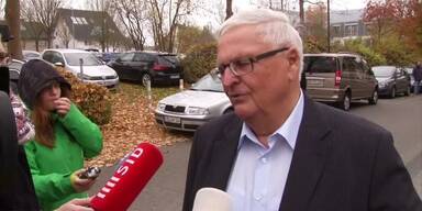 2015-11-03T163945Z_1_LOP000HE6DFZ1_RTRMADP_BASEIMAGE-960X540_ONLINE-DFB-UPDATE.JPG
