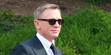 Daniel Craig