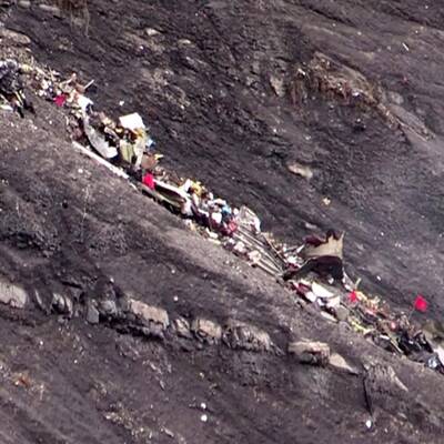 Die Wrackteile des Airbus