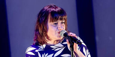 Lisa Angell aus Frankreich