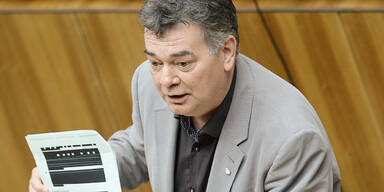 Ultimatum wegen schwarzer Akten