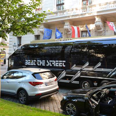 Aufbauarbeiten für die Show