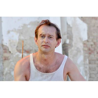 Ursula Strauß & Co-Stars besuchen Set von 