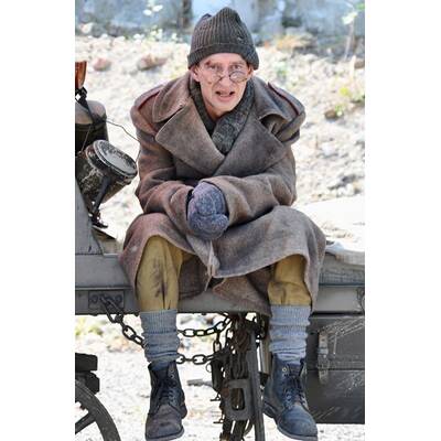 Ursula Strauß & Co-Stars besuchen Set von 