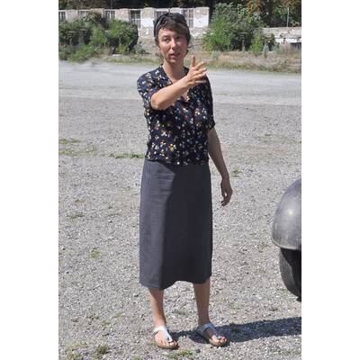 Ursula Strauß & Co-Stars besuchen Set von 