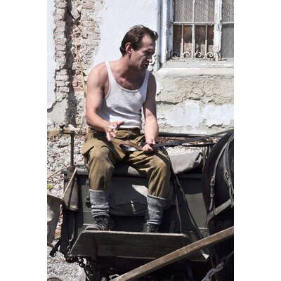 Ursula Strauß & Co-Stars besuchen Set von 