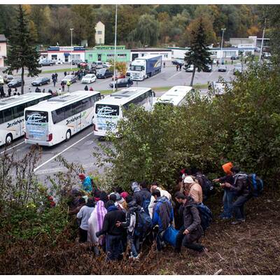 Flüchtlinge auf dem Weg nach Österreich
