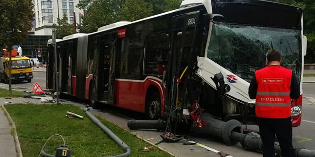 Bus Crash Wien MAG