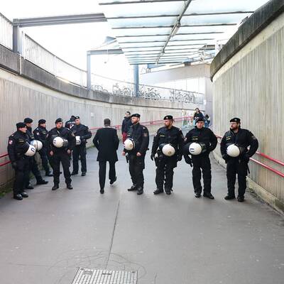 Flüchtlingsdemo in Liesing