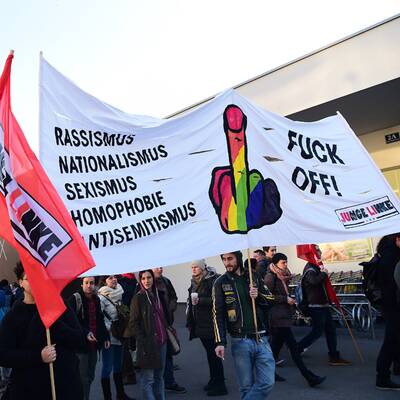 Flüchtlingsdemo in Liesing