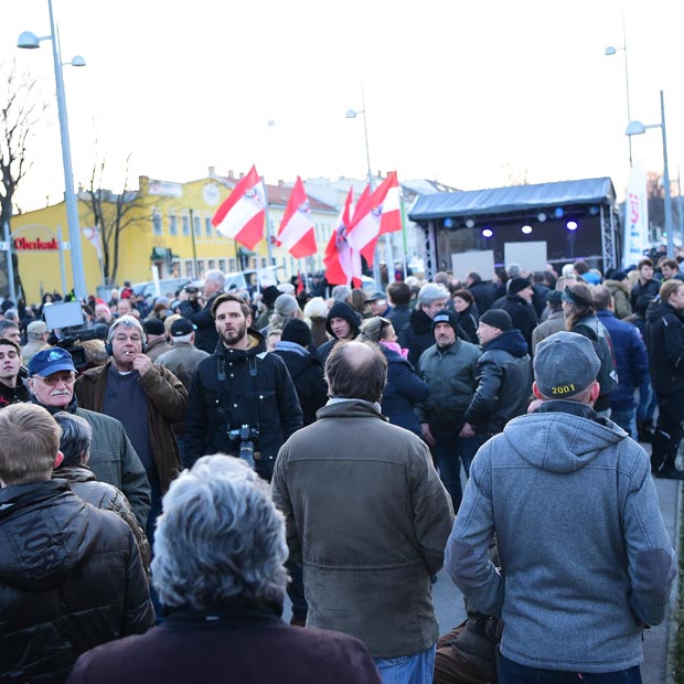 Flüchtlingsdemo in Liesing