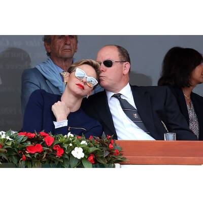 Fürstin Charlène & Albert turteln bei Tennisturnier