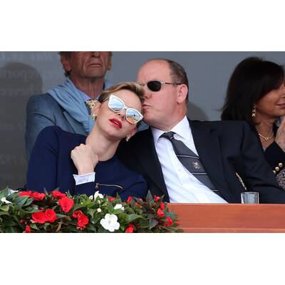 Fürstin Charlène & Albert turteln bei Tennisturnier