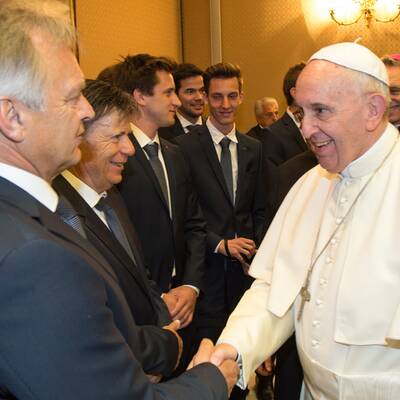 ÖSV-Stars zu Besuch bei Papst Franziskus