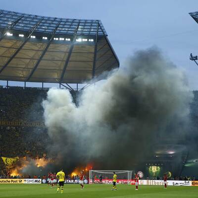 Pyro-Skandal bei DFB-Pokal-Finale