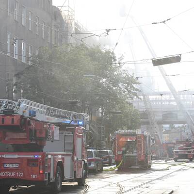 Dachstuhl in der Alsterstraße komplett abgebrannt.