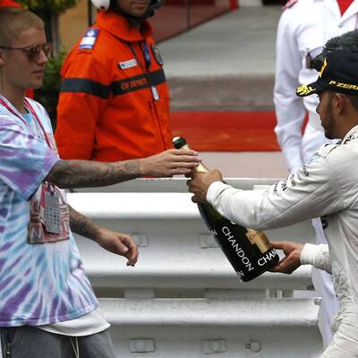 Lewis feiert mit Bieber