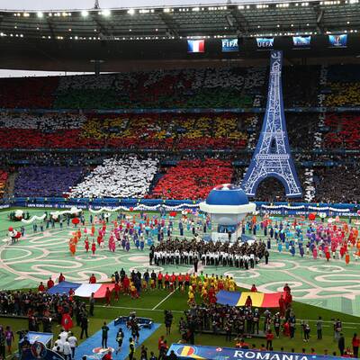 Farbenfrohe Eröffnungsfeier