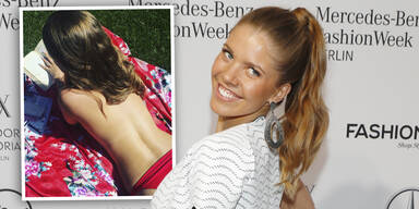 Victoria Swarvoski sonnt sich oben ohne