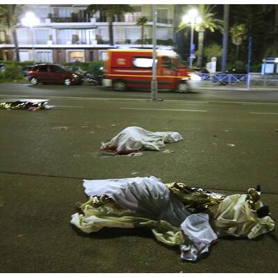 Nizza: Lkw rast in Menschenmenge