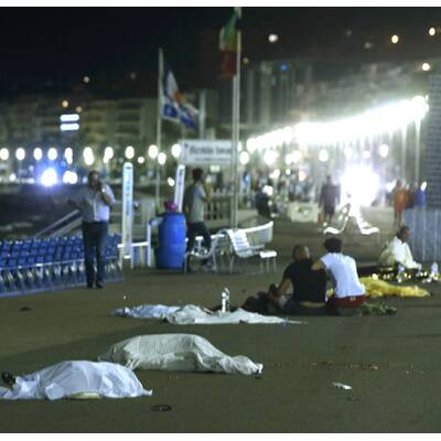 Nizza: Lkw rast in Menschenmenge