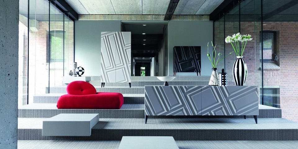 Eine unkonventionelle Interpretation der französischen Klassiker: Die Astragale Anrichte von Roche Bobois.