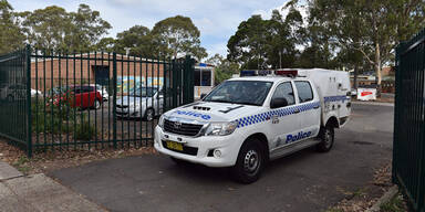 Sydney Sch&uuml;ler sticht LEhrerin nieder