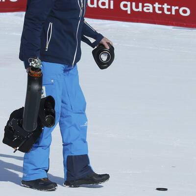 Flieger reißt Kamera vom Himmel