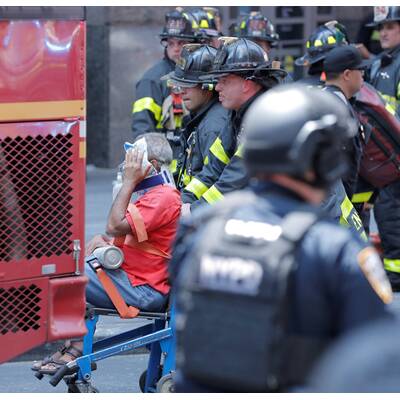 Auto raste in Menschenmenge in New York