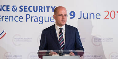 Premier Sobotka geht als CSSD-Chef und Spitzenkandidat