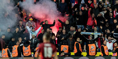 Nazi-Ges&auml;nge und 'Sieg Heil'-Rufe bei L&auml;nderspiel