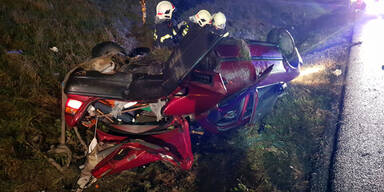 Zwei Autos überschlugen sich auf A1