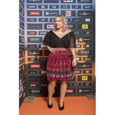 MADONNA Blogger Award 2018 - Orange Carpet