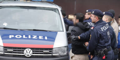 Messer-Attacke, Pistole: Bandenkrieg am Praterstern