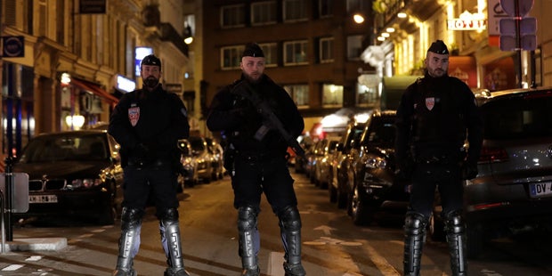 Messer-Angriff in Paris: Mann ersticht eine Person - Täter erschossen