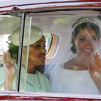 Meghan & Harry im Jaguar