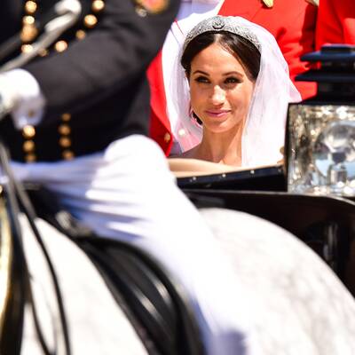 Meghan & Harry im Jaguar