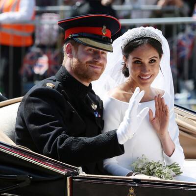 Meghan & Harry im Jaguar