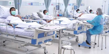 H&ouml;hle Thailand Buben